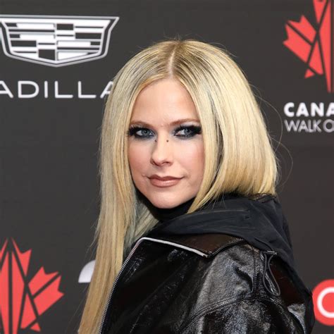 Avril Lavigne stuns in see